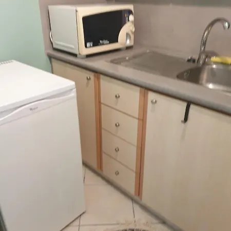 Very Close To The Port Of Apartman